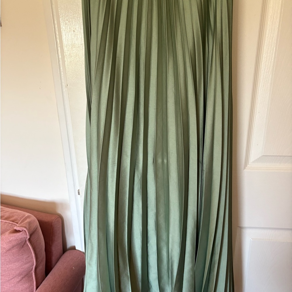 Abercrombie & Fitch Sage Green Pleated Maxi Dress - Picture 5 of 8